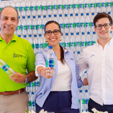 Agua SOMOS renueva su imagen de marca y convoca a los consumidores a sumarse a su causa social