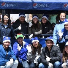 CBN a través de su marca Pepsi entrega juguetes a niñas y niños de la ciudad de El Alto