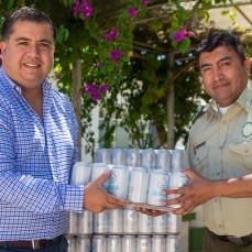 CBN entrega más de 4 mil unidades de agua al Comando Departamental de la Policía de Tarija