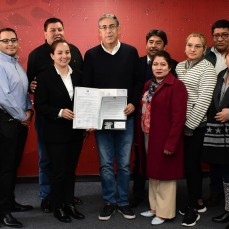 CBN recibe un homenaje de la Cámara de Diputados en una visita  a la Cervecería La Paz