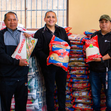 Comprometida con sus comunidades, CBN entrega más de 500 canastas de alimentos en Cochabamba