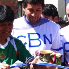 Evo Morales se enfrenta al Patrón Bermúdez en un partido de fútbol