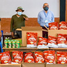 CBN entrega cereales a la comunidad Taquiña
