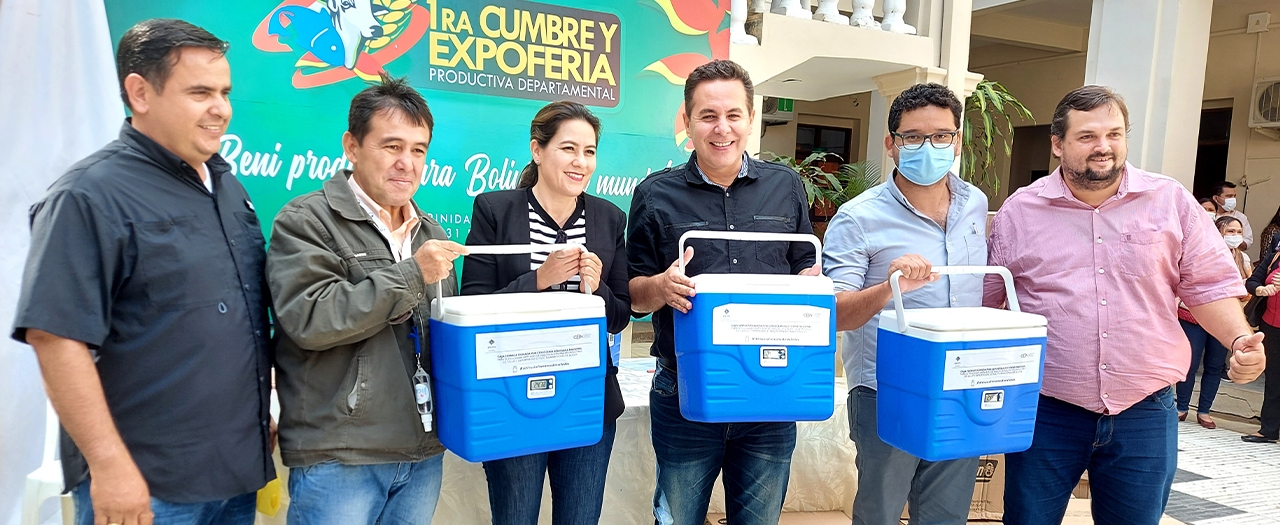 CBN continúa con su apoyo a la campaña de vacunación contra el COVID-19 con la donación de 30 conservadores de frío para vacunas al Sedes Beni