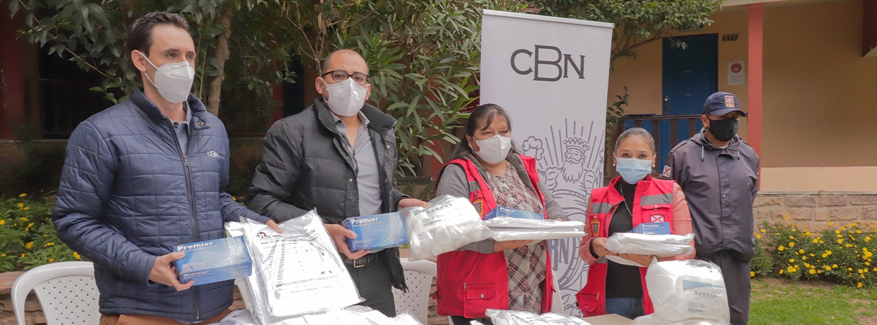 CBN donó a la ciudad de Sucre trajes de bioseguridad hechos en Bolivia