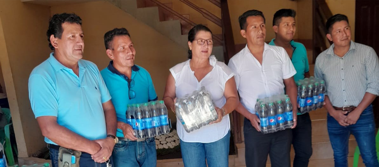 CBN donó agua Somos y gaseosas a la Alcaldía de Mapiri para apoyar a las familias afectadas por las inundaciones