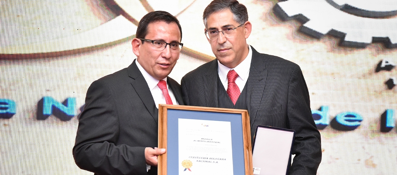 CBN es reconocida con  la Medalla de Oro al Mérito por la Cámara Nacional de Industrias