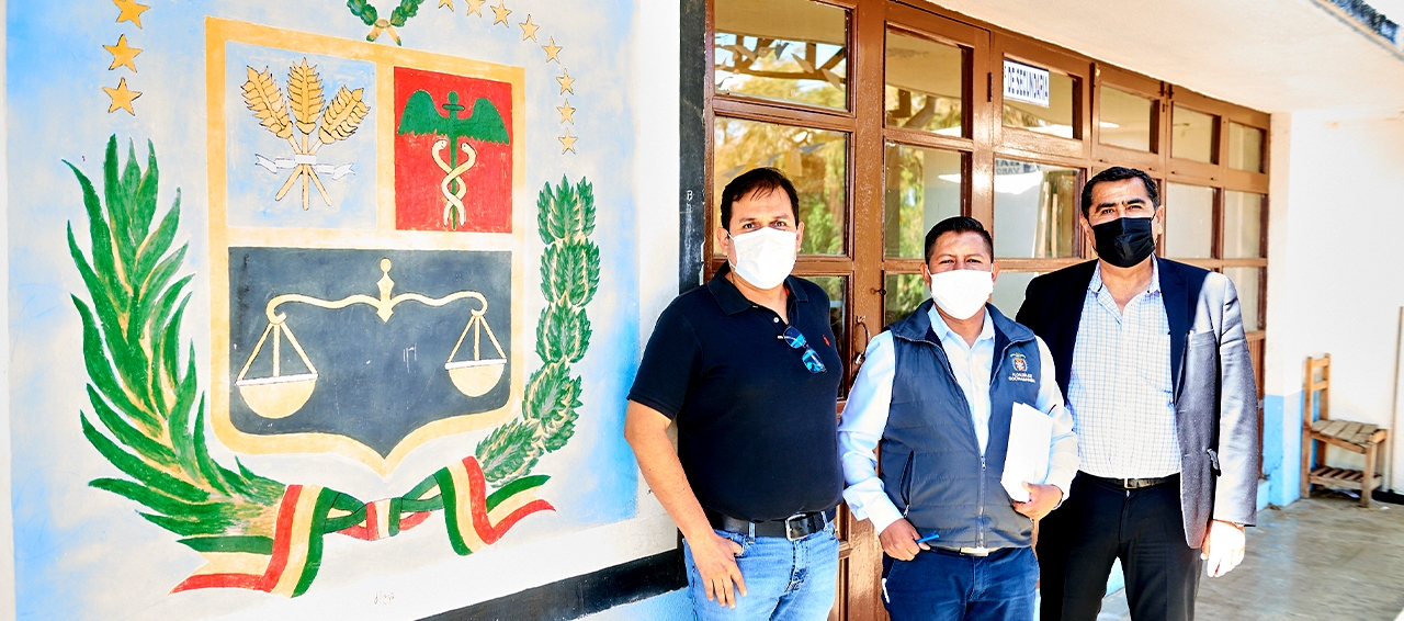 CBN hace la entrega de la escuela Alejo Calatayud en la zona Taquiña, en calidad de donación, a la Alcaldía de Cochabamba