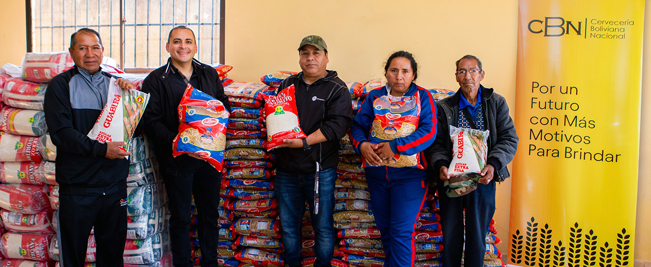 Comprometida con sus comunidades, CBN entrega más de 500 canastas de alimentos en Cochabamba