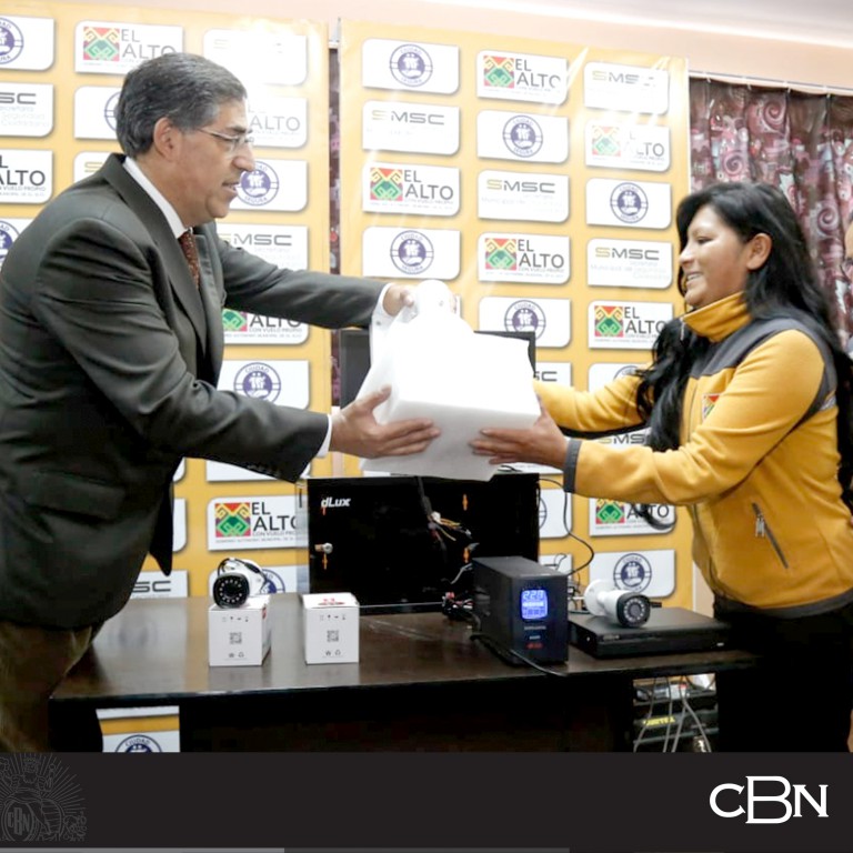 CBN entrega videocámaras de seguridad para 
todas las unidades educativas de la ciudad de El Alto
